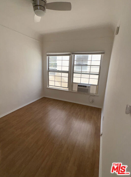 639 S Cochran Avenue - Photo 8