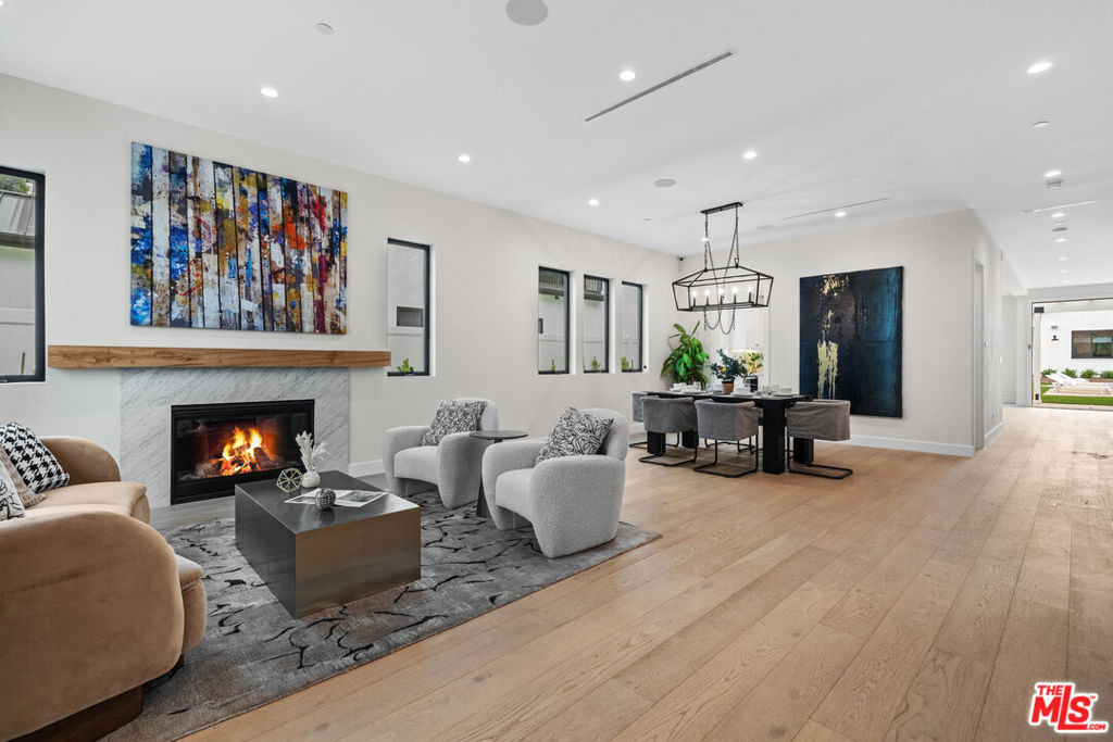 4475 Mammoth Avenue - Photo 1