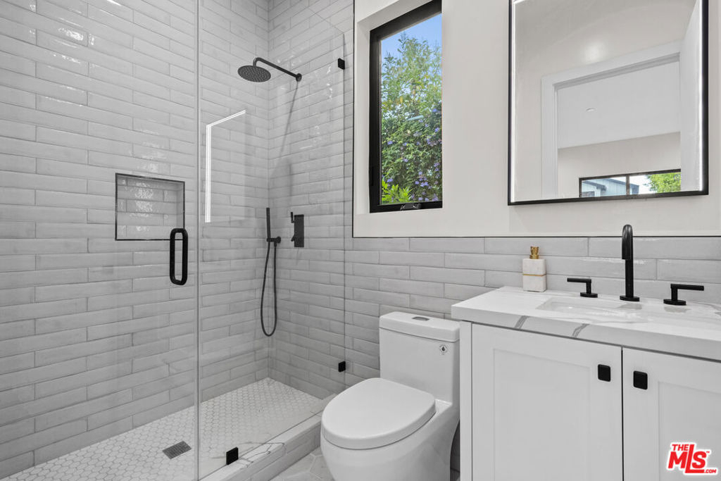 4475 Mammoth Avenue - Photo 26