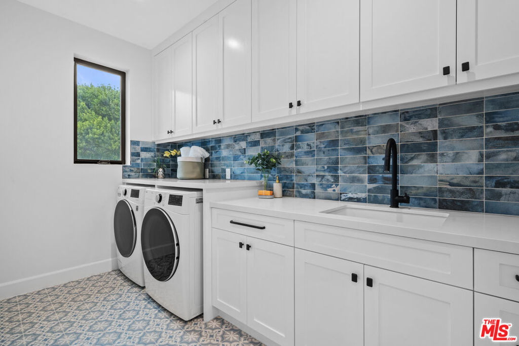 4475 Mammoth Avenue - Photo 27