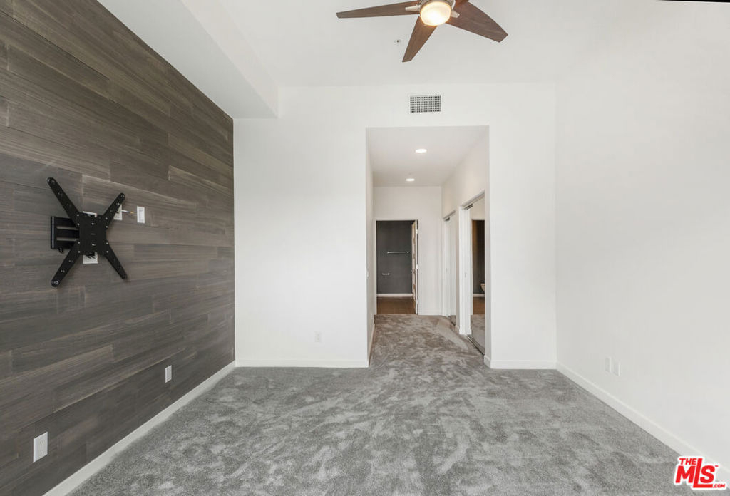 1045 Manzanita Street - Photo 18