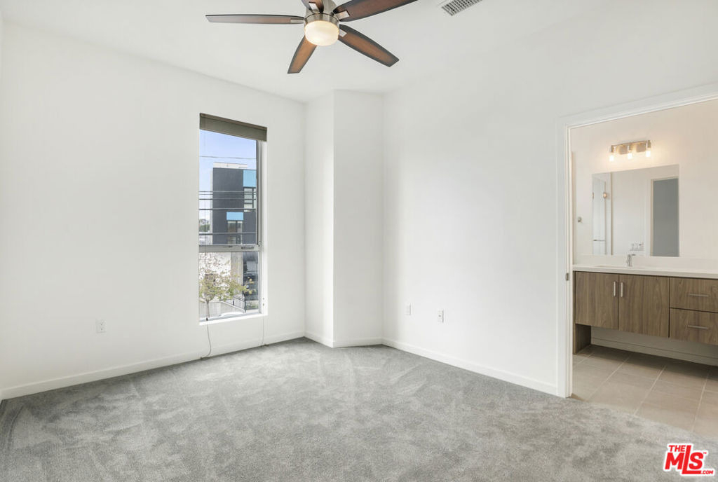 1045 Manzanita Street - Photo 28