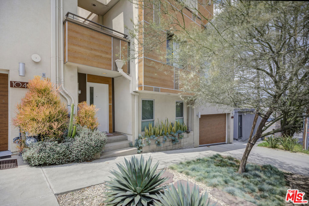 1045 Manzanita Street - Photo 1