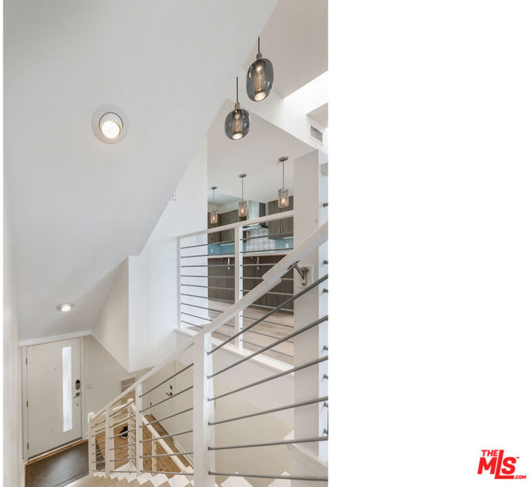 1045 Manzanita Street - Photo 3