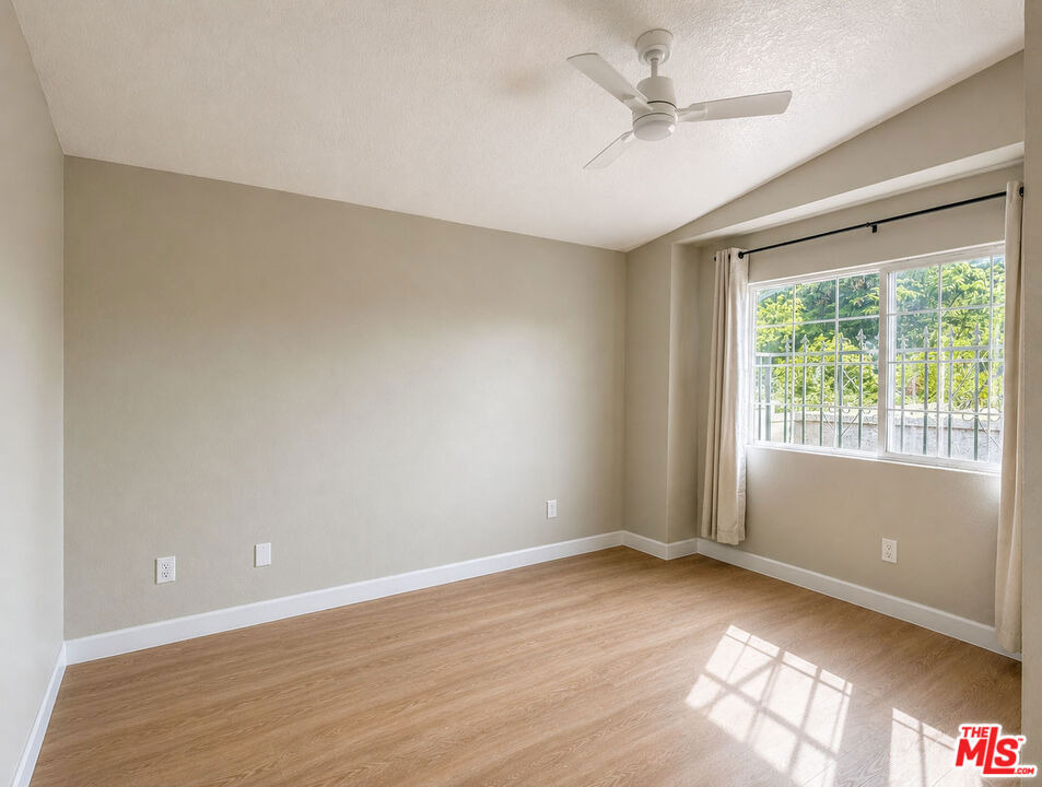 145 W M Street - Photo 10