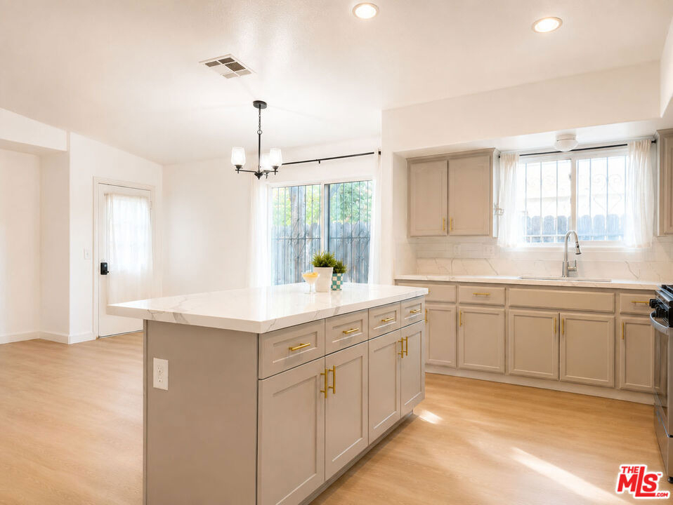 145 W M Street - Photo 3