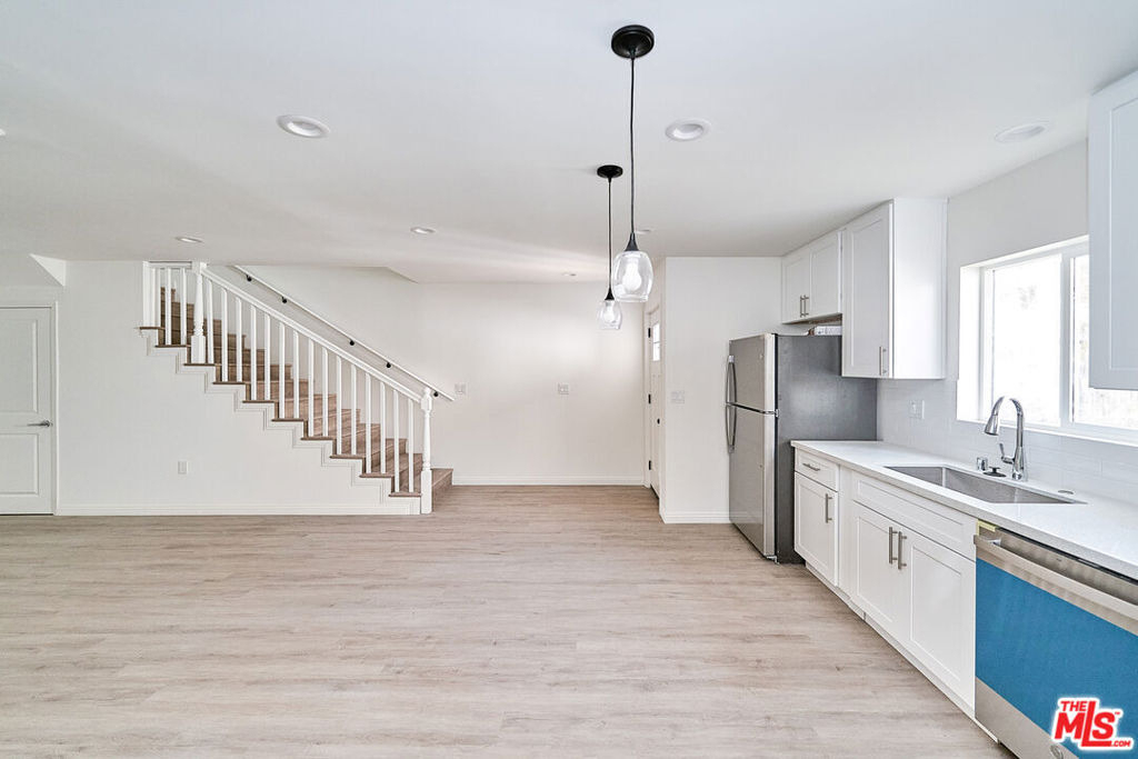 830 S Norton Avenue - Photo 6