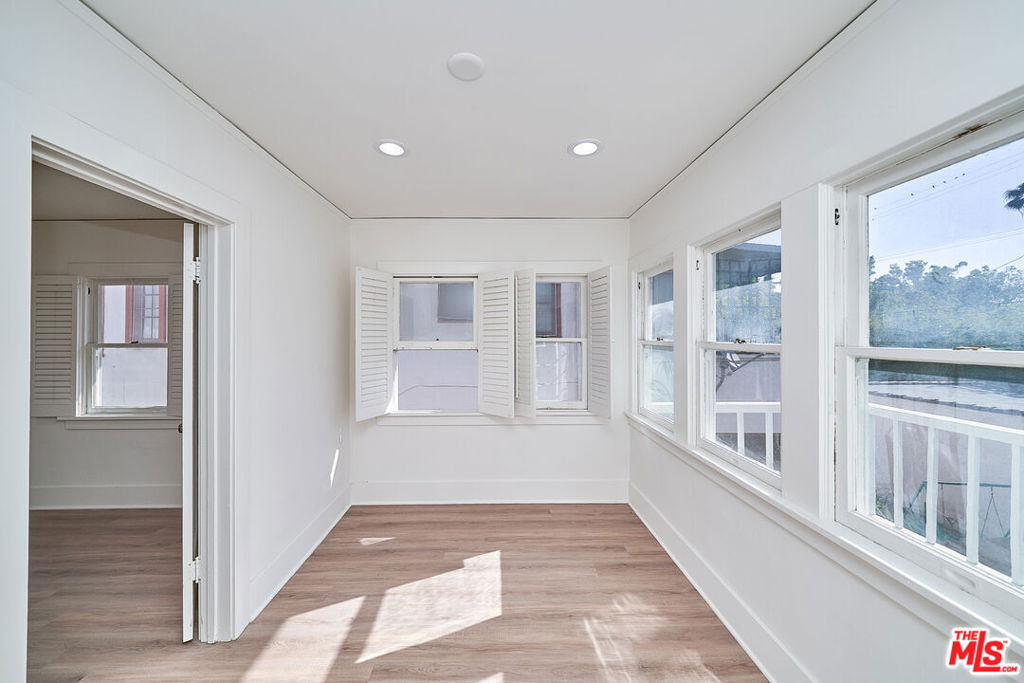 830 S Norton Avenue - Photo 7