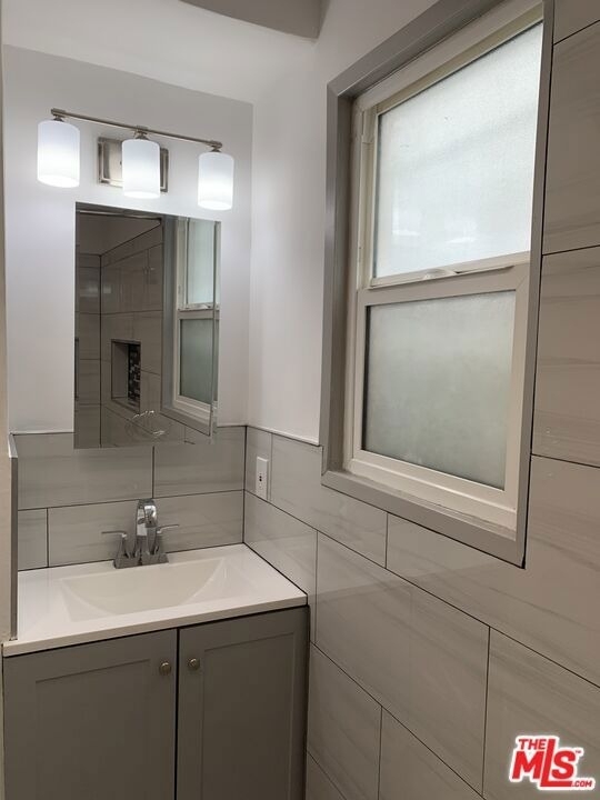 1416 W 46th Street - Photo 7