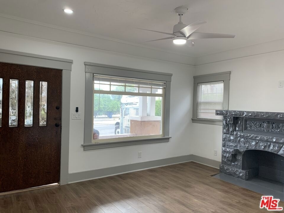 1416 W 46th Street - Photo 2