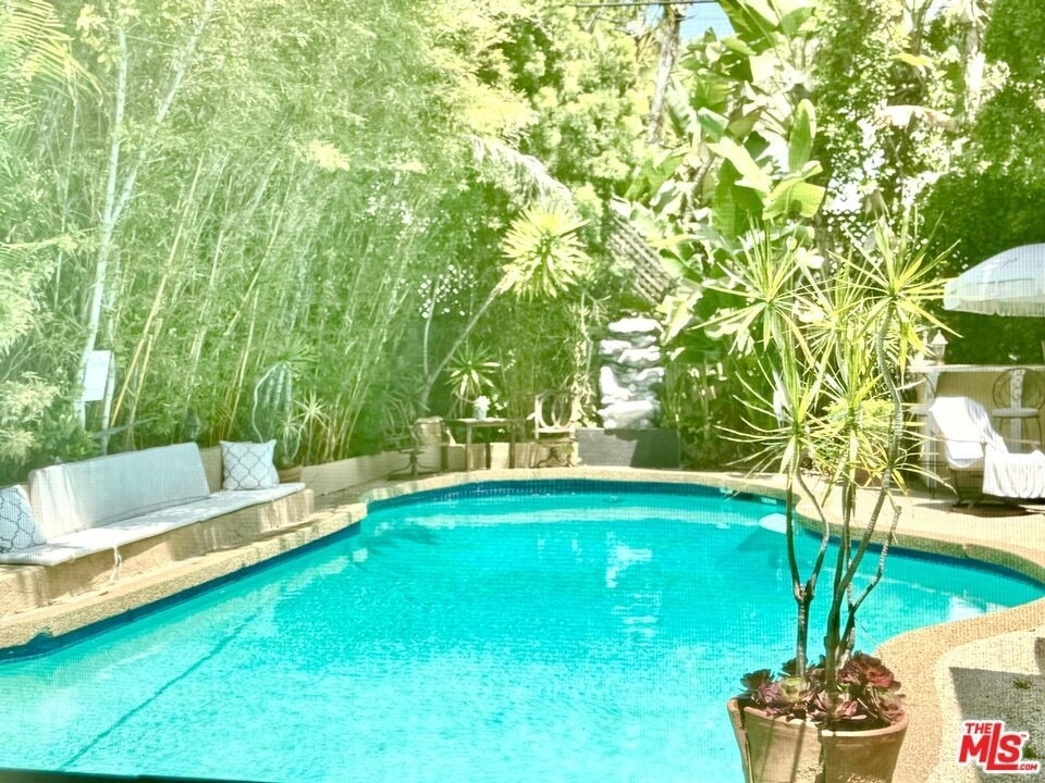 634 N Highland Avenue - Photo 9