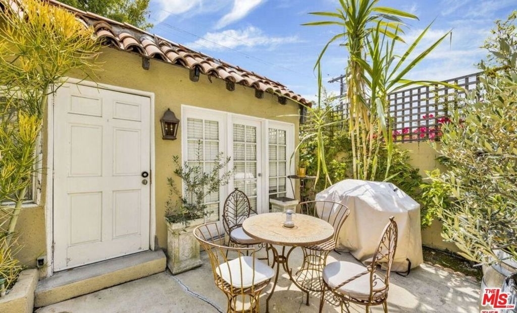 634 N Highland Avenue - Photo 22