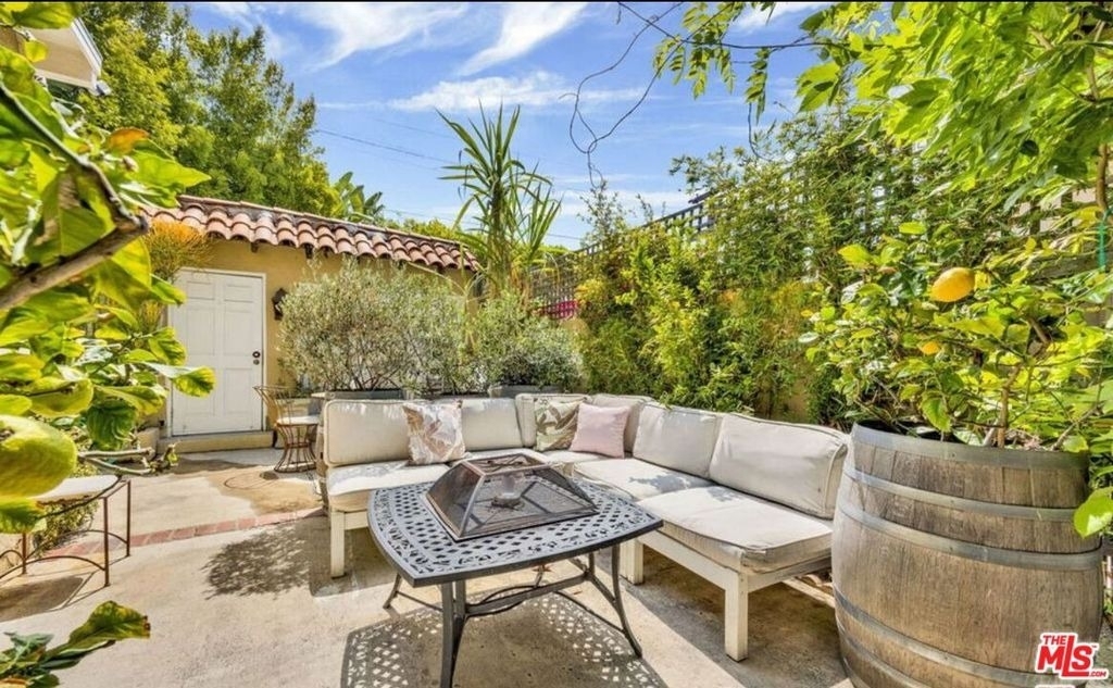 634 N Highland Avenue - Photo 23