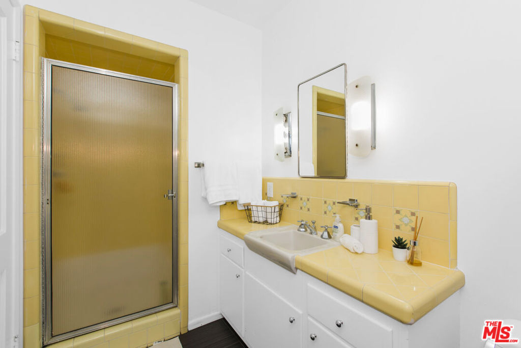19471 Rosita Street - Photo 17