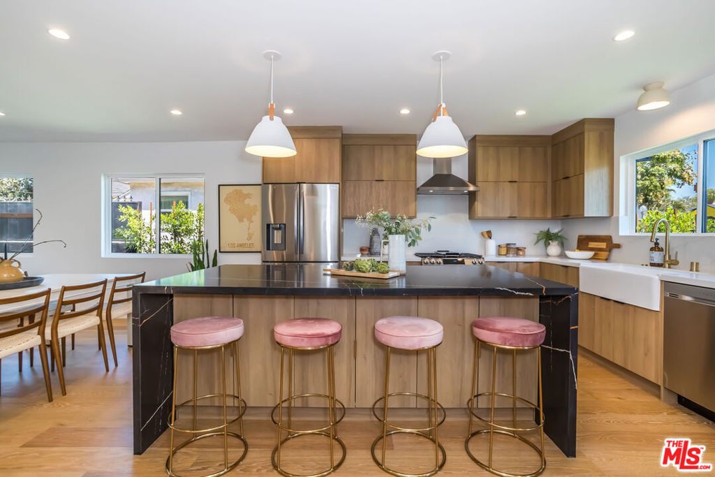 3941 Buckingham Road - Photo 1