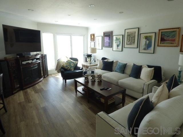 6743 Fashion Hills Blvd - Photo 7