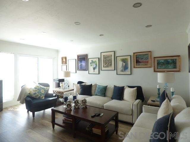 6743 Fashion Hills Blvd - Photo 9