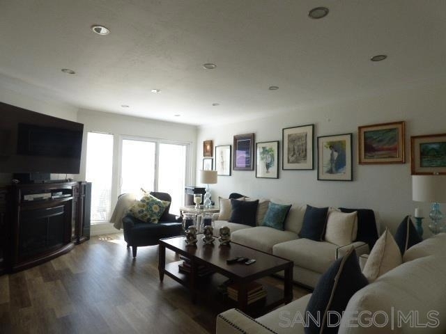 6743 Fashion Hills Blvd - Photo 6