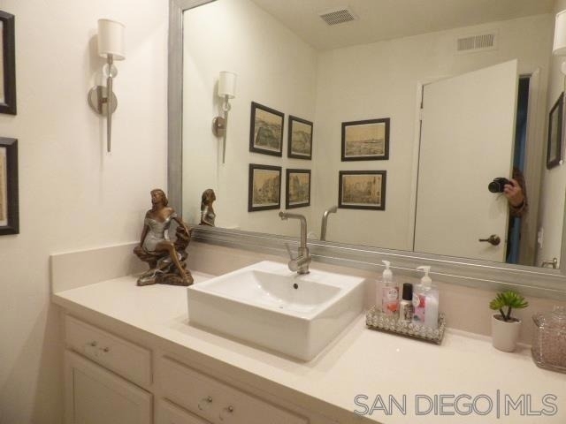 6743 Fashion Hills Blvd - Photo 20
