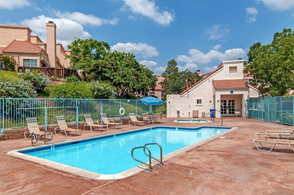 12083 Calle De Montana - Photo 12
