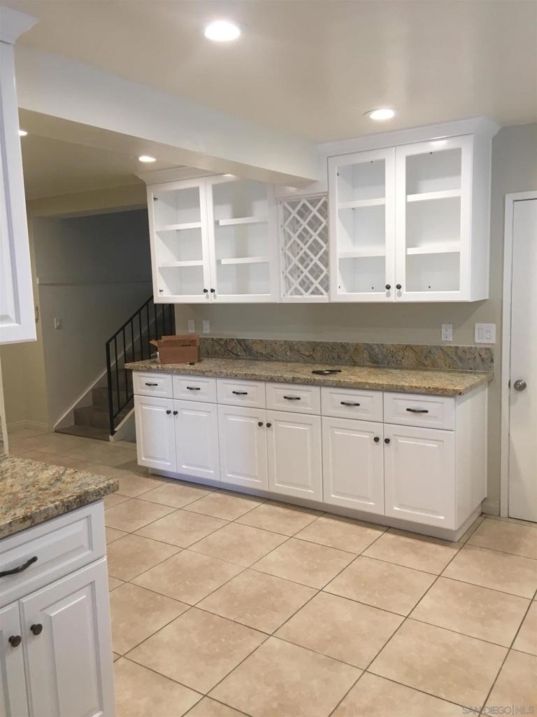 2568 Violet St - Photo 3