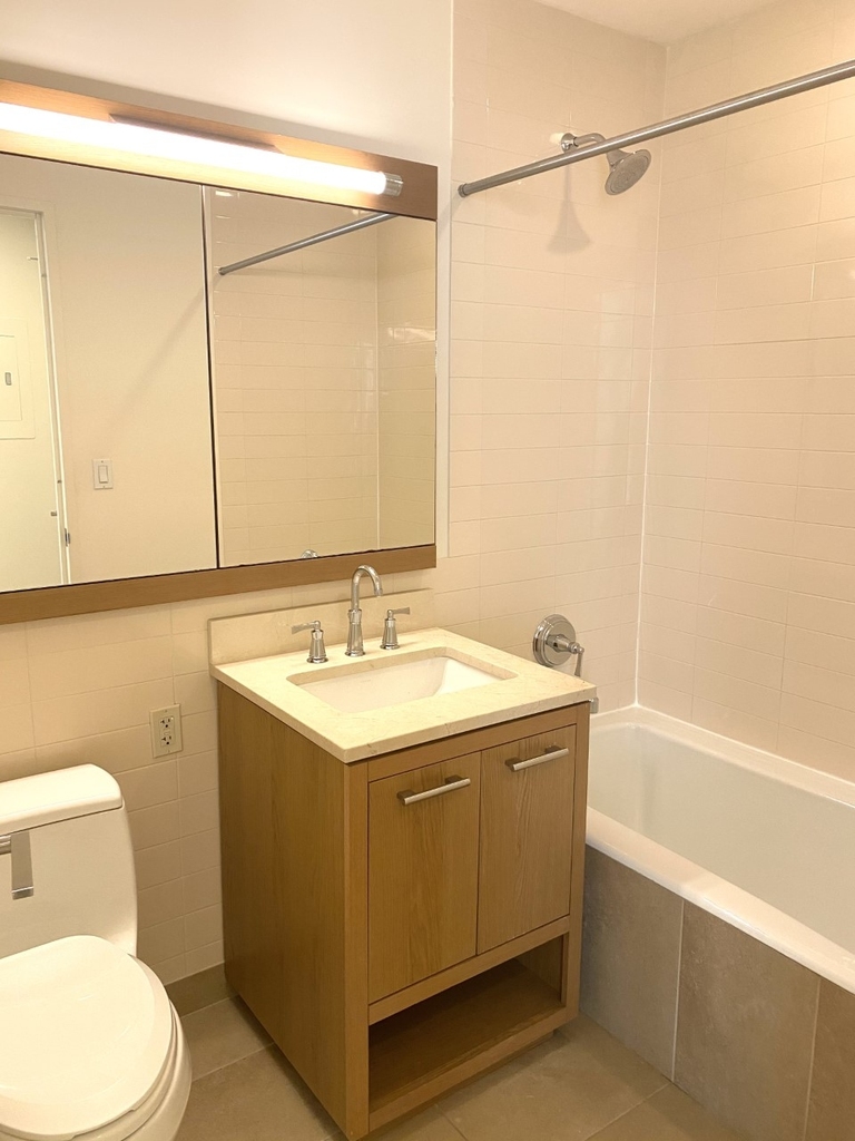 400 West 63rd Street - Photo 8