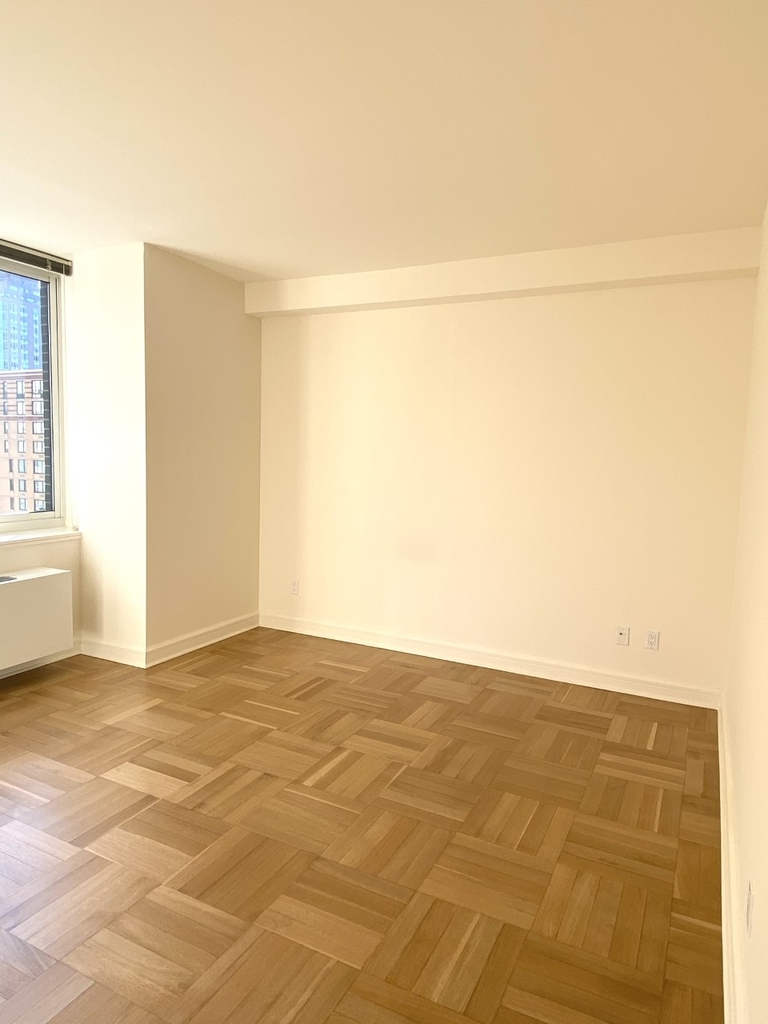 400 West 63rd Street - Photo 5
