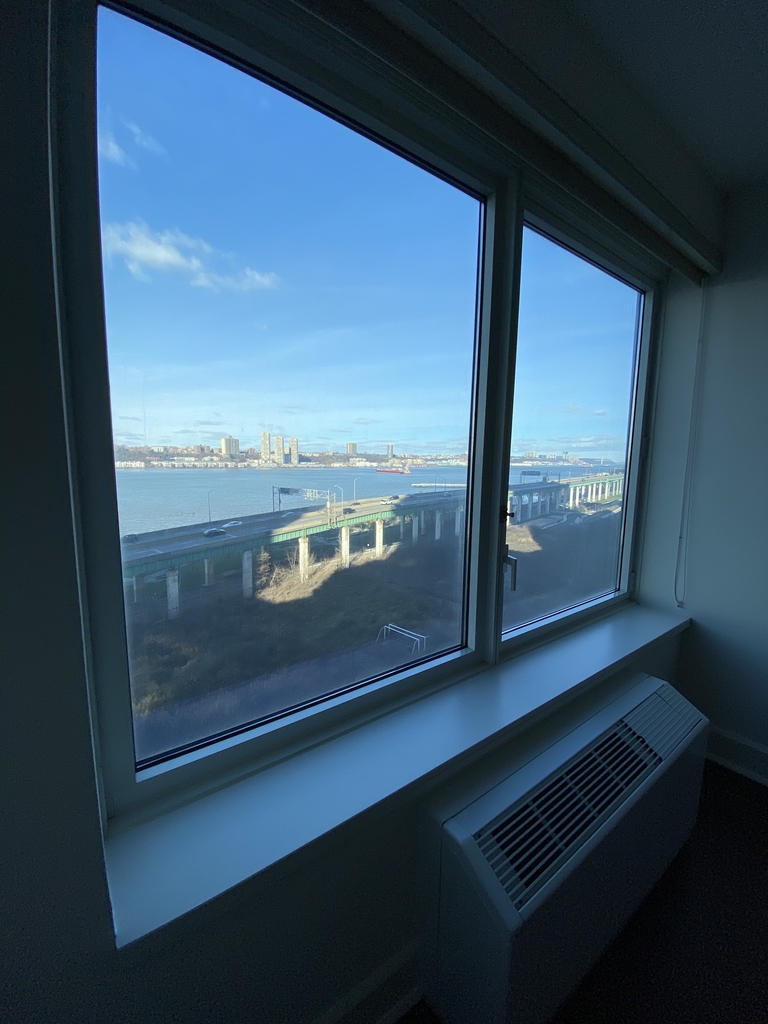 60 Riverside Boulevard - Photo 9