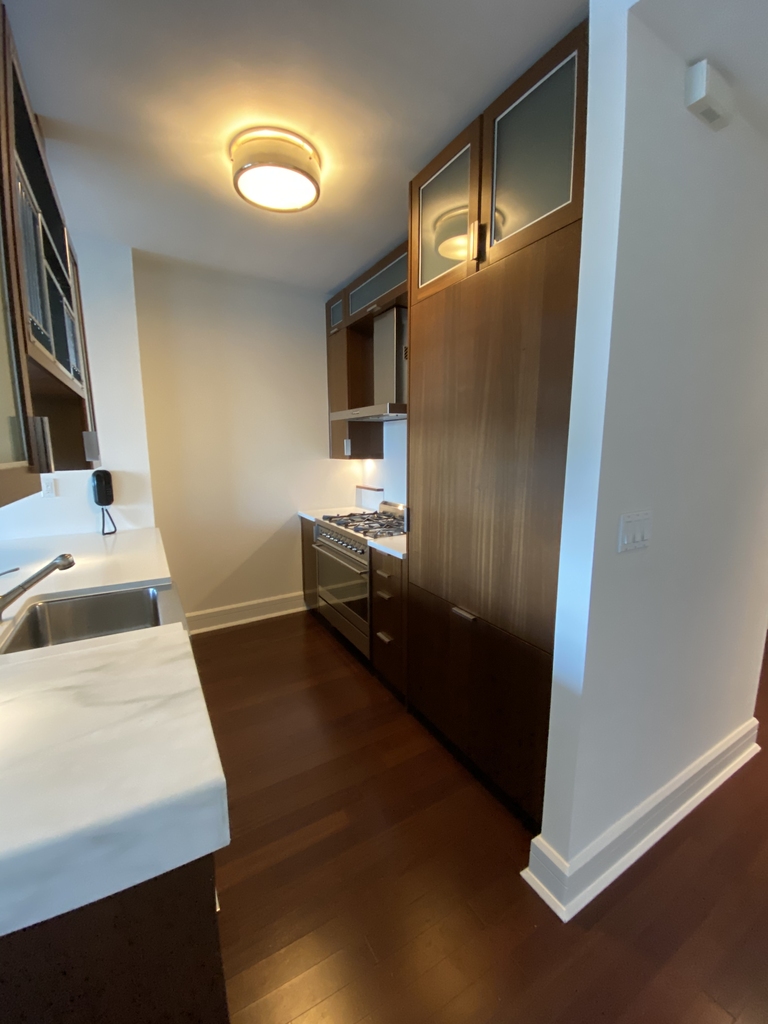 60 Riverside Boulevard - Photo 1