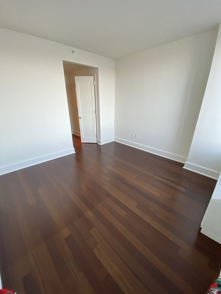 60 Riverside Boulevard - Photo 15