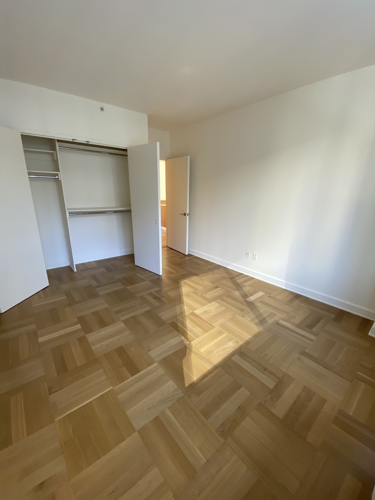 400 West 63rd Street - Photo 10