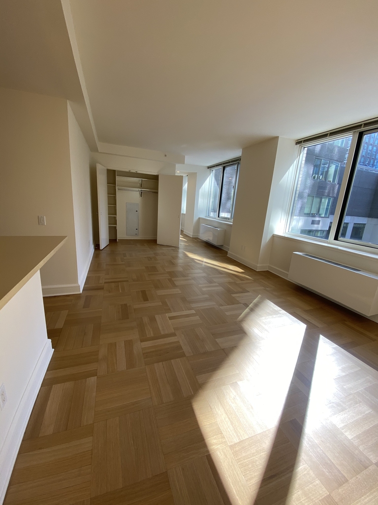 400 West 63rd Street - Photo 9