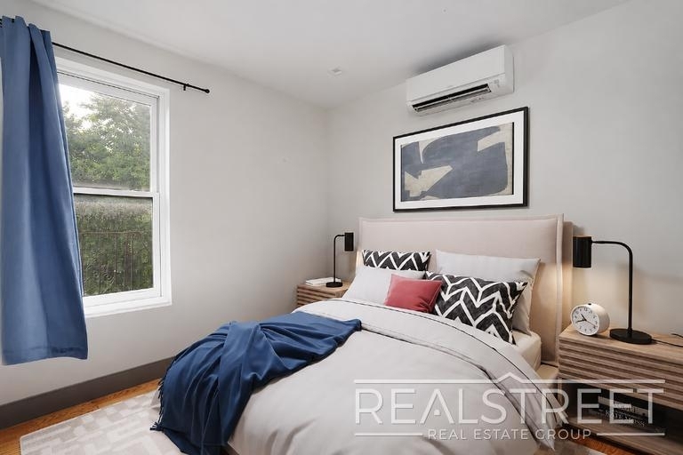 141 Greene Avenue - Photo 5