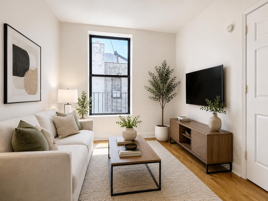 386 Manhattan Avenue - Photo 0