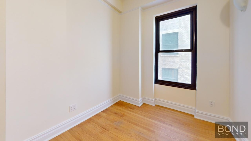 Second Avenue - Photo 7