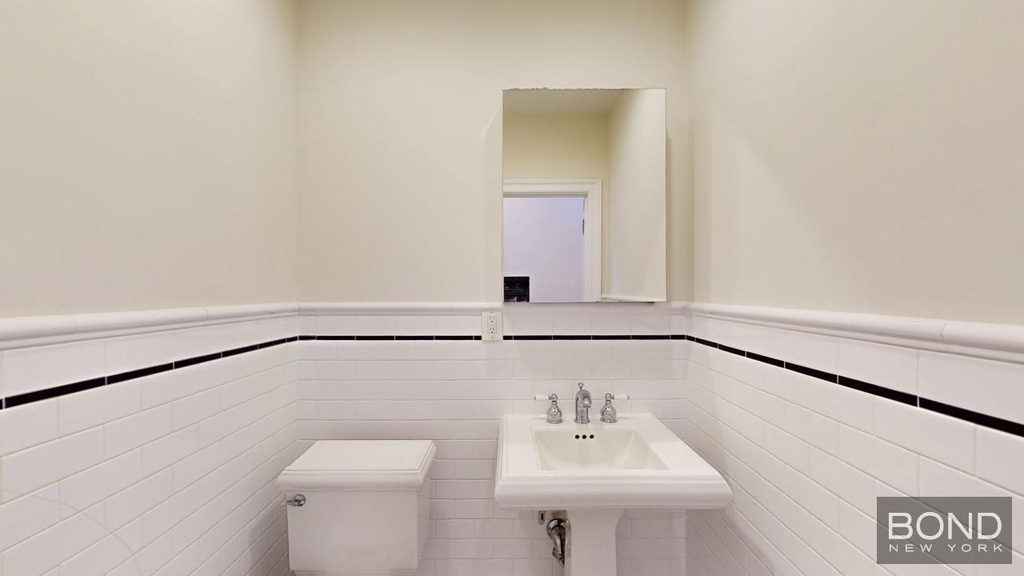Second Avenue - Photo 16