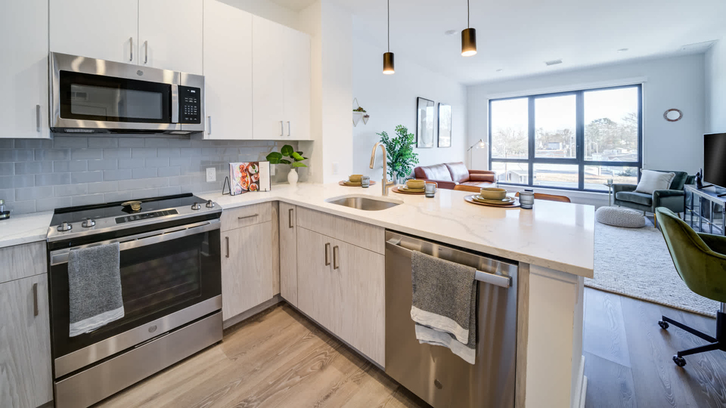 655 Washington Street - Photo 6