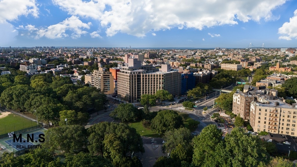 Ocean Parkway - Photo 12