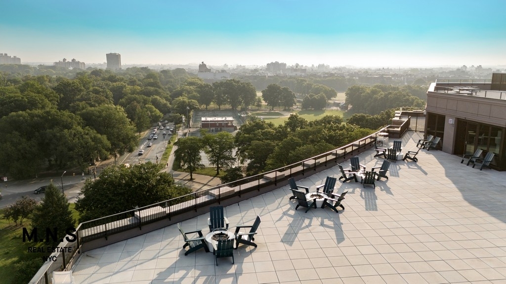 Ocean Parkway - Photo 17