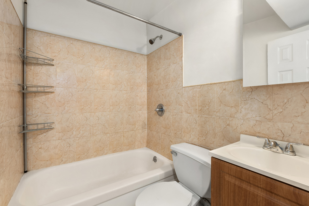 222 First Ave - Photo 3