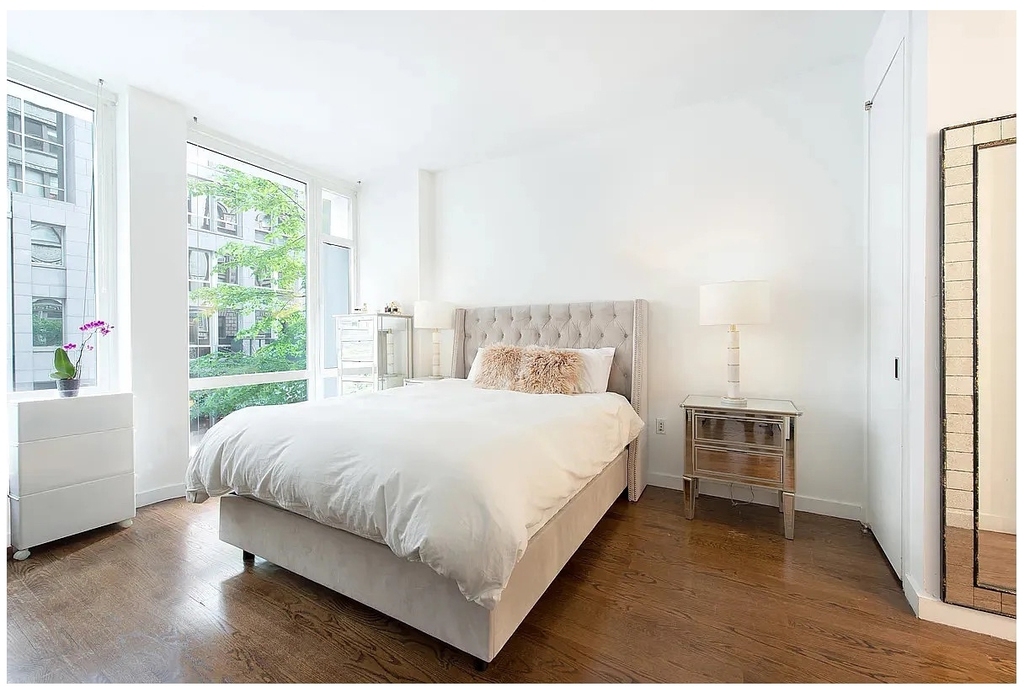 133 W 22nd St - Photo 3
