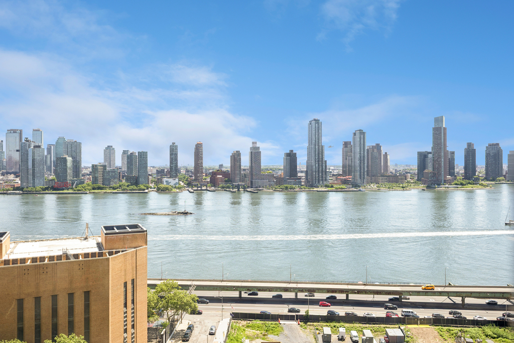 5  Tudor City Pl - Photo 4