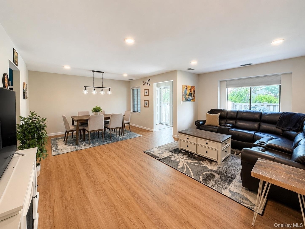 201 Birchwood Road - Photo 2