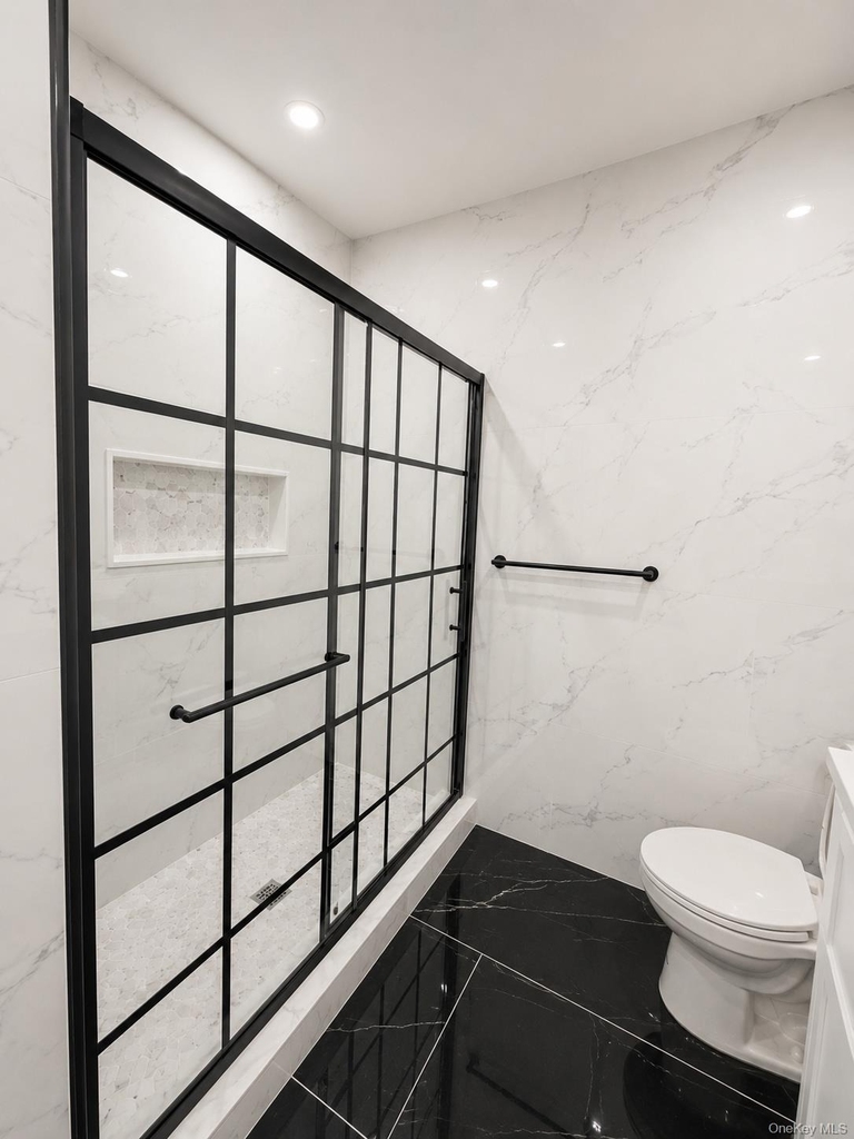 1463 Hewlett Avenue - Photo 8