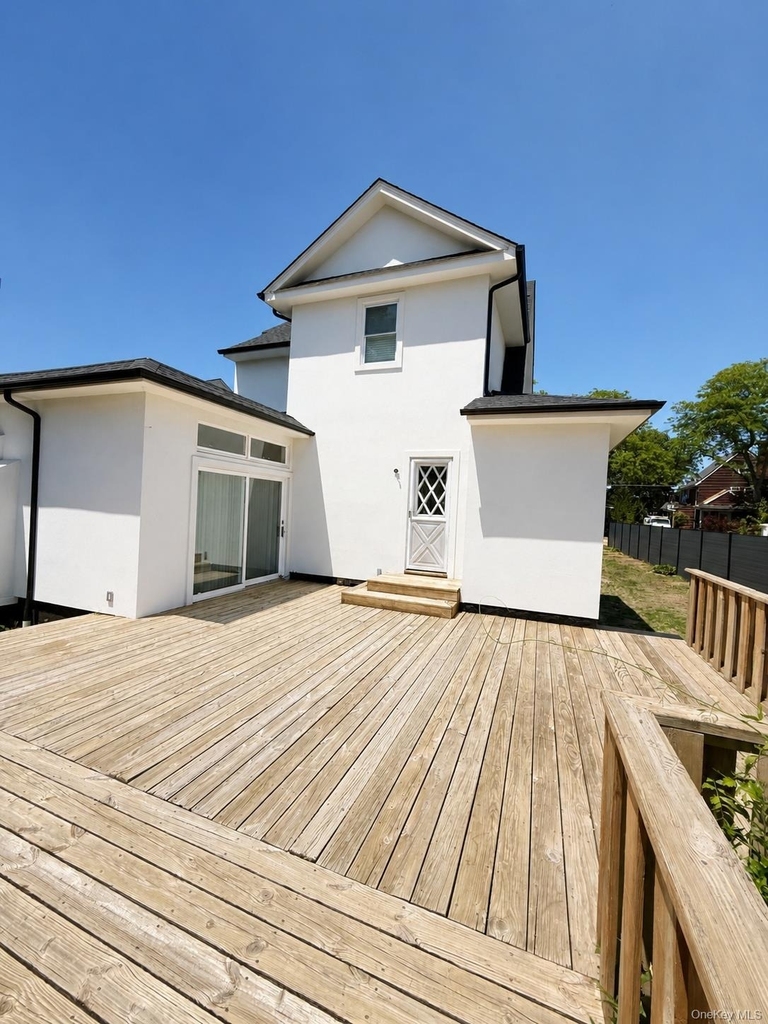 1463 Hewlett Avenue - Photo 11