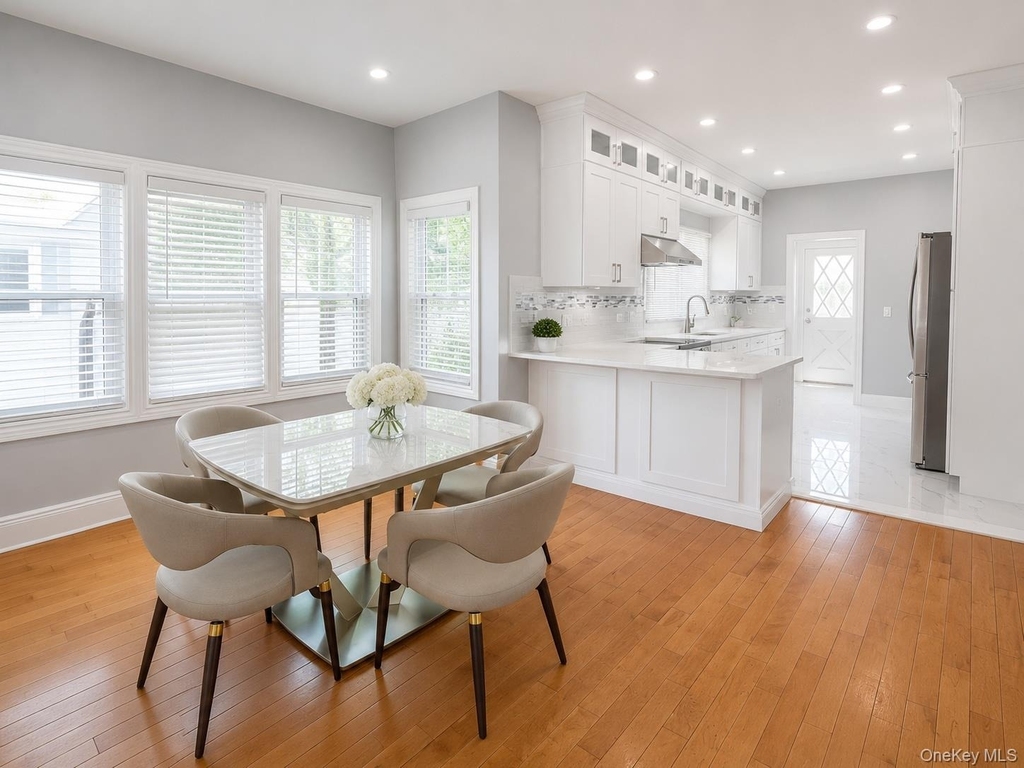1463 Hewlett Avenue - Photo 1