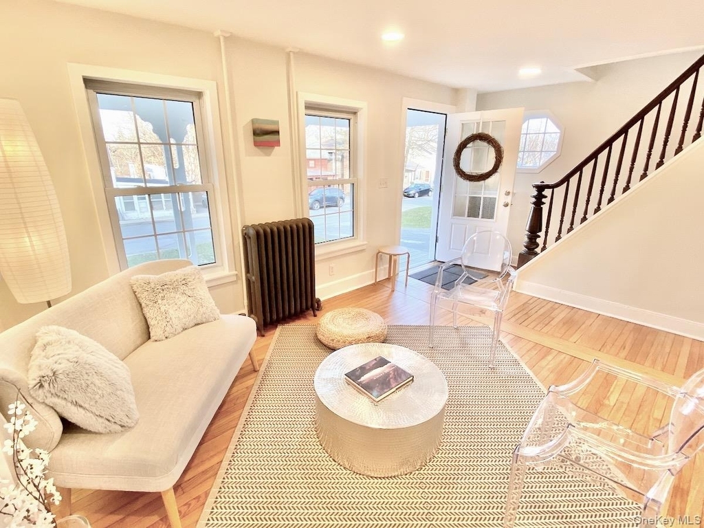 32 Oak Street - Photo 2