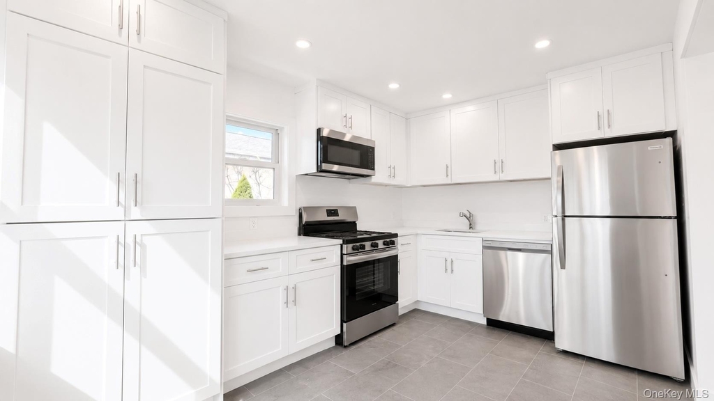 43 Yennicock Avenue - Photo 4