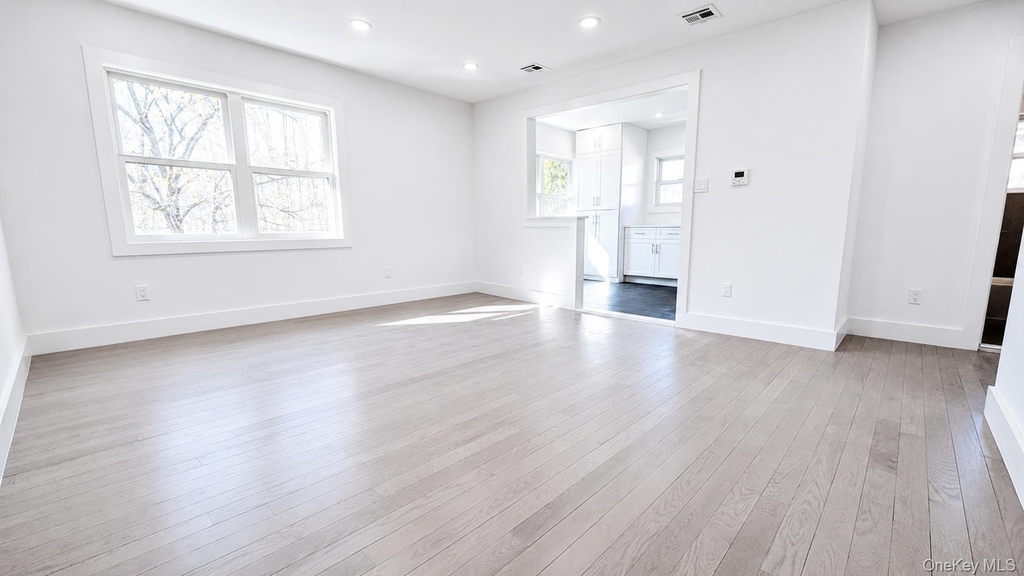 43 Yennicock Avenue - Photo 3