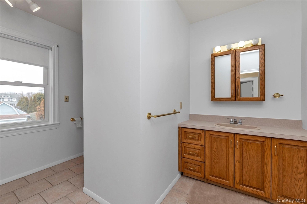 23 Thompson Place - Photo 4